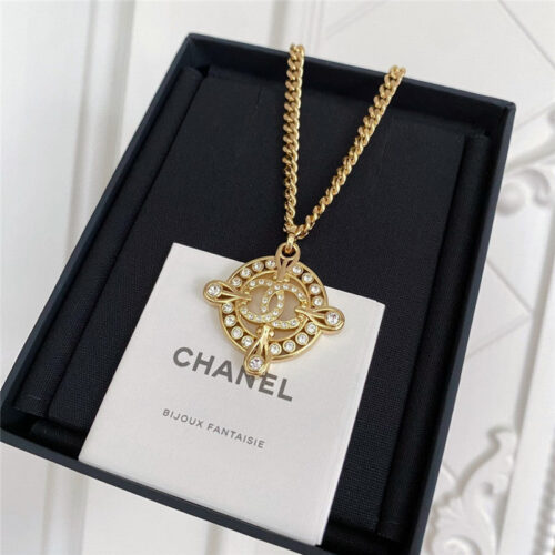 High Quality Luxury Chanel Round Compass Crystal Necklace product detail