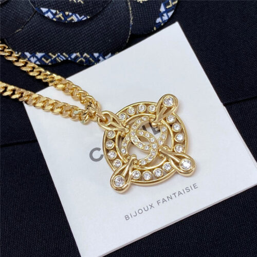 High Quality Luxury Chanel Round Compass Crystal Necklace product detail