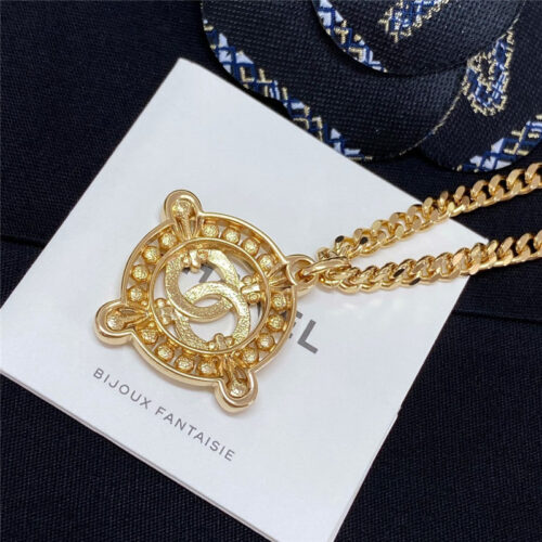 High Quality Luxury Chanel Round Compass Crystal Necklace product detail