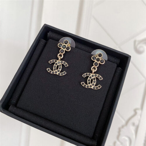 High Quality Luxury Chanel Cross Crystal Pendant Double C Earrings product detail