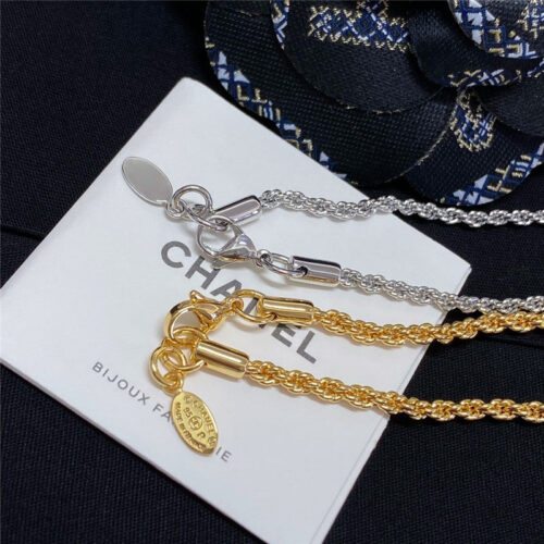 High Quality Luxury Chanel Glossy Double C Necklace product detail