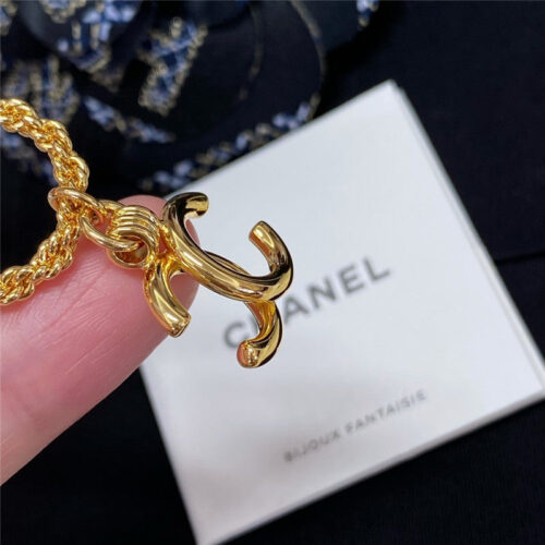 High Quality Luxury Chanel Glossy Double C Necklace product detail
