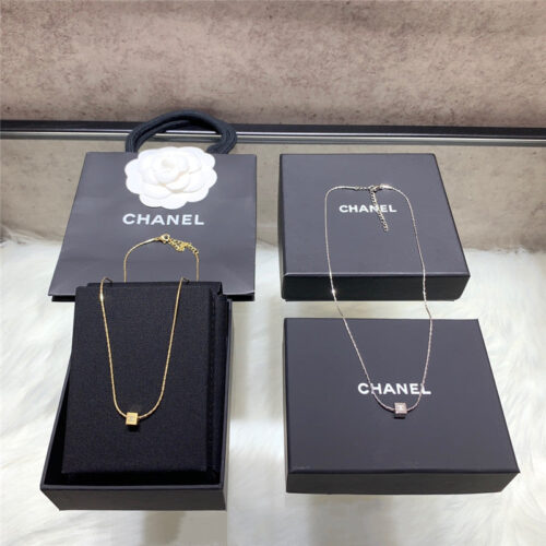 High Quality Luxury Chanel Small Square Grain Necklace