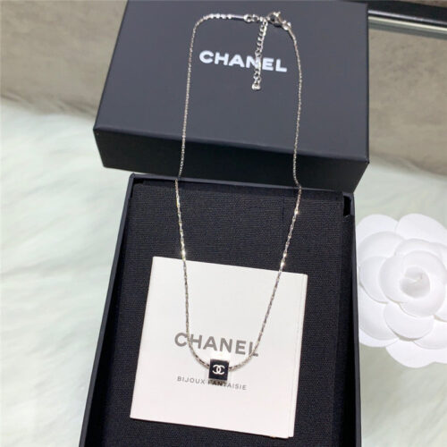 High Quality Luxury Chanel Small Square Grain Necklace product detail