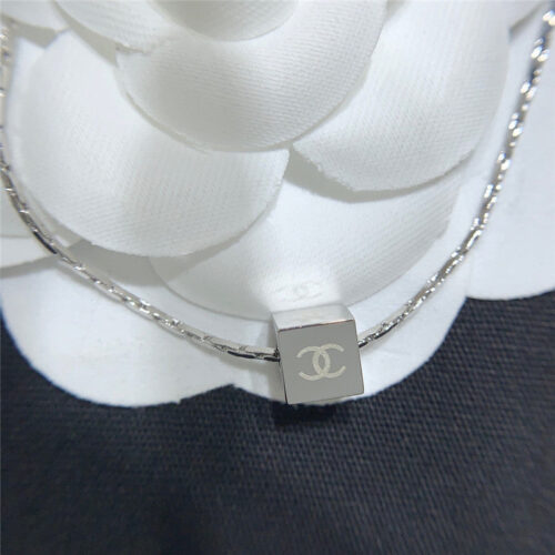 High Quality Luxury Chanel Small Square Grain Necklace product detail