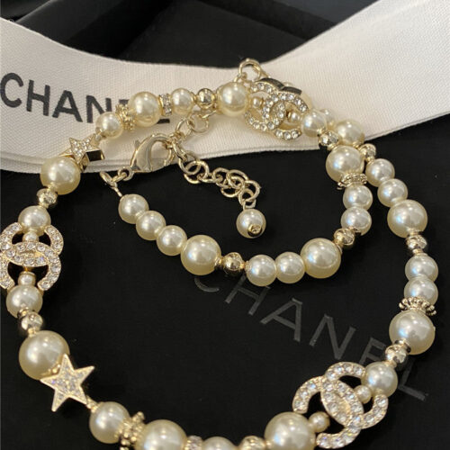 High Quality Luxury Chanel Fragrance Necklace alternate view