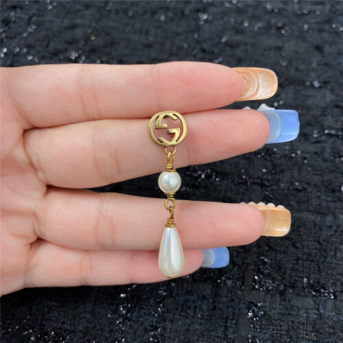 High Quality Luxury Gucci Classic Button Stud Earrings With Diamonds alternate view