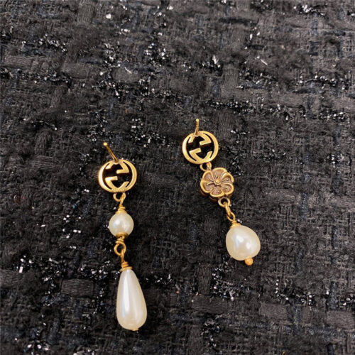 High Quality Luxury Gucci Classic Button Stud Earrings With Diamonds product detail