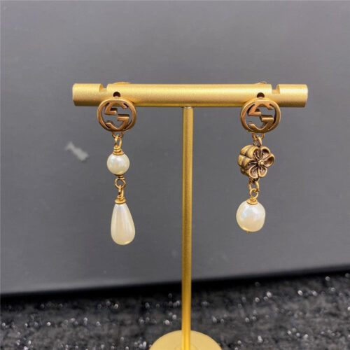 High Quality Luxury Gucci Classic Button Stud Earrings With Diamonds product detail