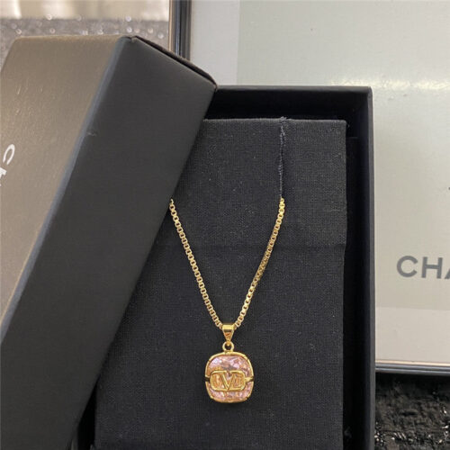High Quality Luxury Valentino Swarovski Pink Diamond Necklace