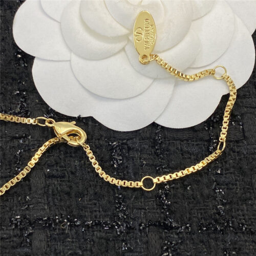 High Quality Luxury Valentino Swarovski Pink Diamond Necklace product detail