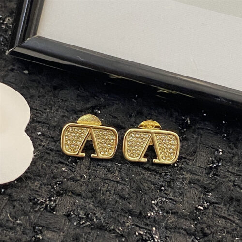 High Quality Luxury Valentino Gold Rhinestone Stud Earrings product detail