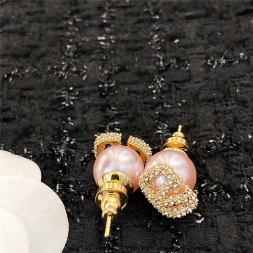 High Quality Luxury Valentino Versatile Diamond Stud Earrings – Style 51260 product detail