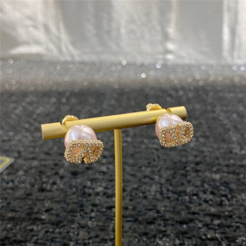 High Quality Luxury Valentino Versatile Diamond Stud Earrings – Style 51260 product detail