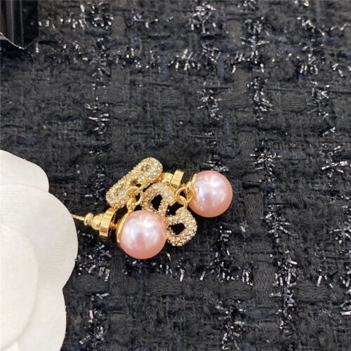 High Quality Luxury Valentino Versatile Diamond Stud Earrings product detail