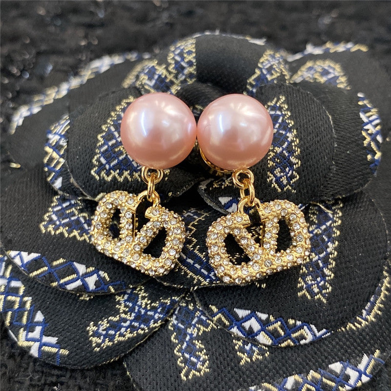 High Quality Luxury Valentino Versatile Diamond Stud Earrings product detail