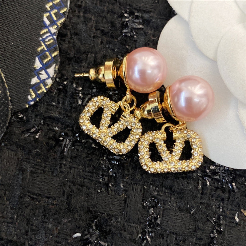 High Quality Luxury Valentino Versatile Diamond Stud Earrings product detail