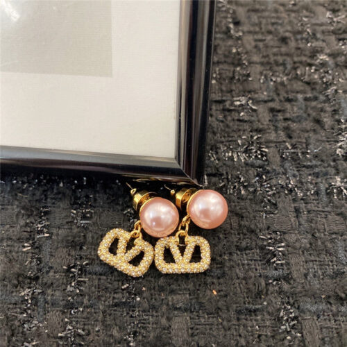 High Quality Luxury Valentino Versatile Diamond Stud Earrings