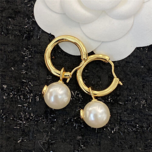 High Quality Luxury Valentino Vintage Logo Pearl Drop Earrings – Style 51263