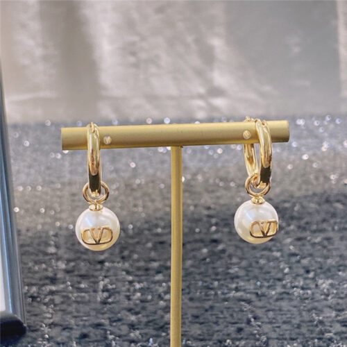 High Quality Luxury Valentino Vintage Logo Pearl Drop Earrings – Style 51263 alternate view