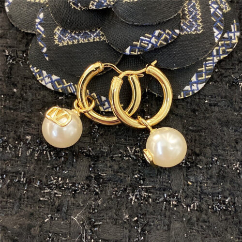 High Quality Luxury Valentino Vintage Logo Pearl Drop Earrings – Style 51263 product detail