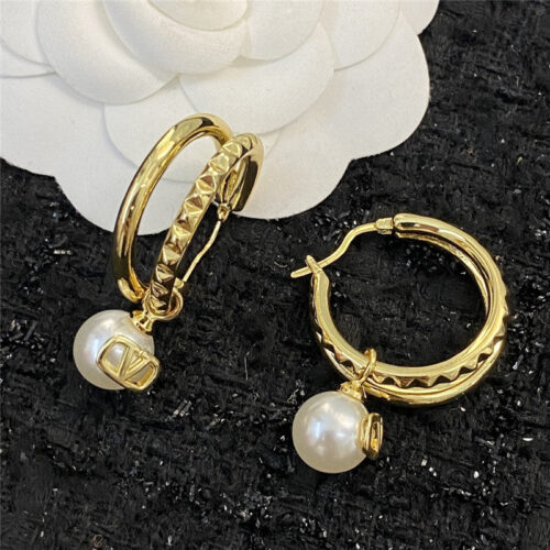High Quality Luxury Valentino Vintage Logo Pearl Drop Earrings