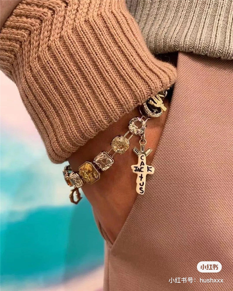 High Quality Luxury Dior Heavy Industry Bracelet product detail