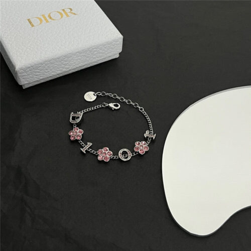 High Quality Luxury Dior New Bracelet alternate view