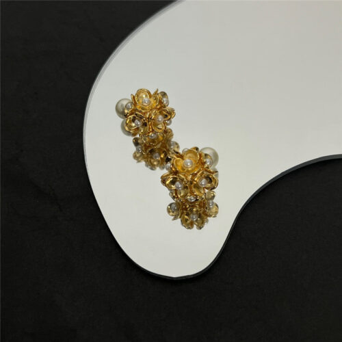 High Quality Luxury Dior Middle Age Earrings – Style 50778 product detail