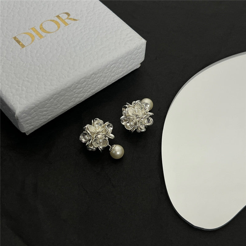 High Quality Luxury Dior Middle Age Earrings product detail