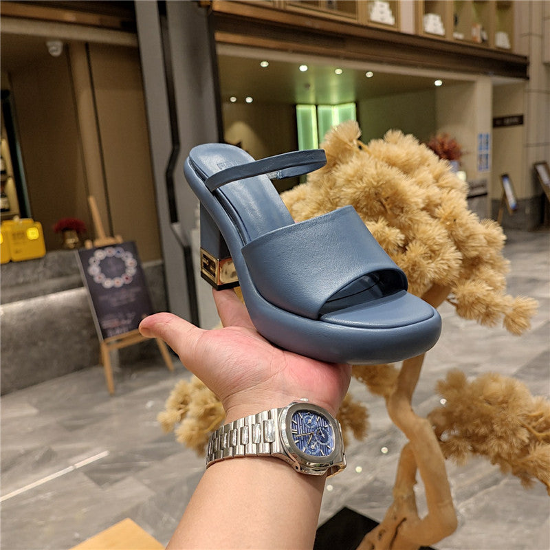 High Quality Luxury Fendi Block Heel Sandals – Style 56499 product detail