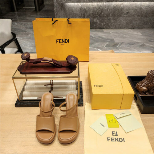 High Quality Luxury Fendi Block Heel Sandals product detail
