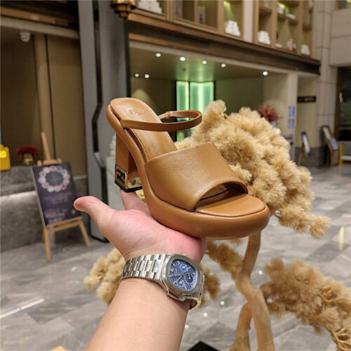 High Quality Luxury Fendi Block Heel Sandals product detail