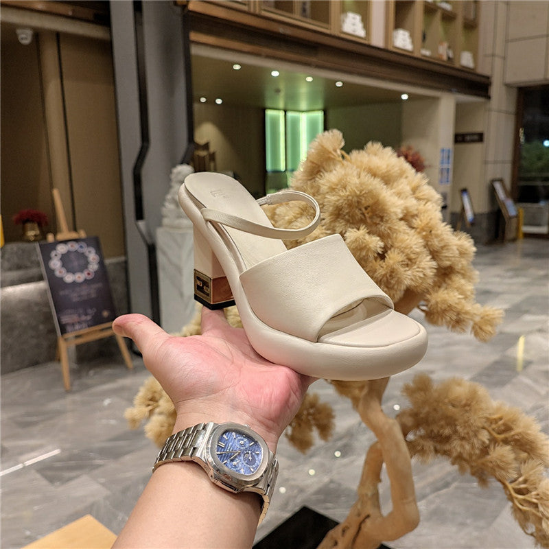 High Quality Luxury Fendi Block Heel Sandals – Style 74003 product detail