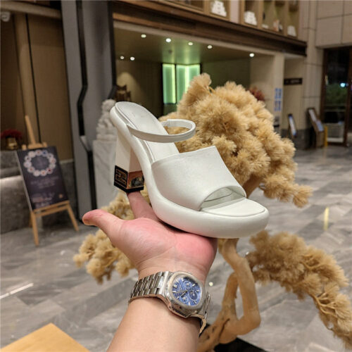 High Quality Luxury Fendi Block Heel Sandals – Style 67219 product detail