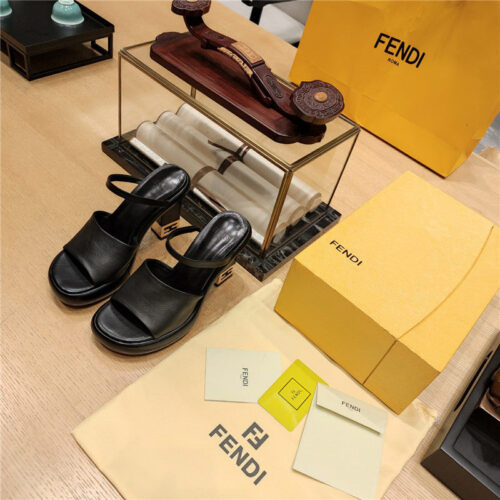 High Quality Luxury Fendi Block Heel Sandals – Style 60435 alternate view