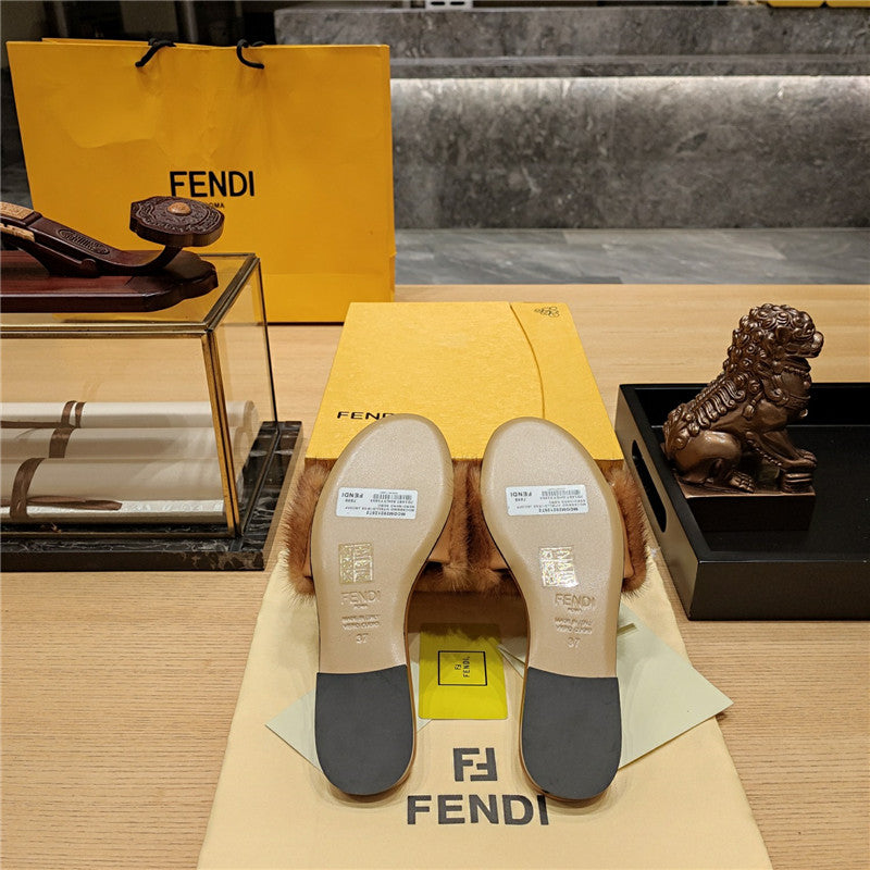 High Quality Luxury Fendi Flat Fur Slippers product detail
