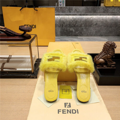 High Quality Luxury Fendi Flat Fur Slippers – Style 57555 product detail