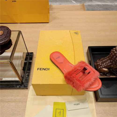 High Quality Luxury Fendi Flat Fur Slippers – Style 81843 product detail