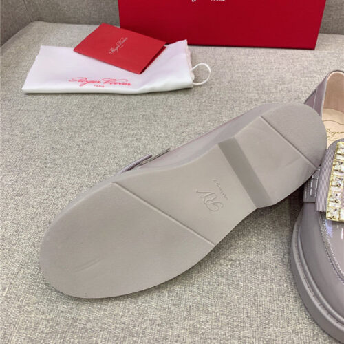 High Quality Luxury Roger Vivier Classic Loafers – Style 23636 product detail