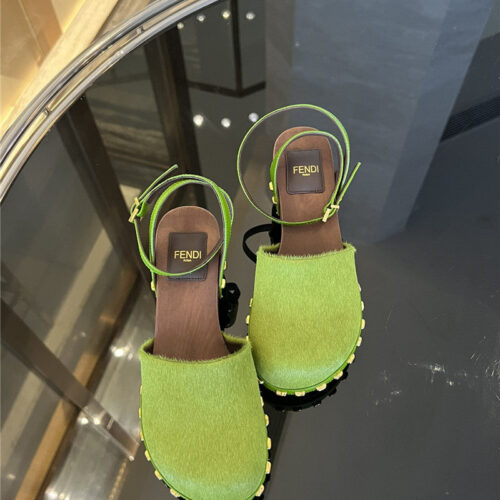 High Quality Luxury Fendi Classic Clogs product detail