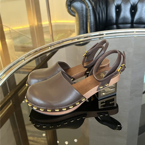 High Quality Luxury Fendi Classic Clogs – Style 41171