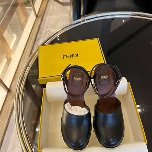 High Quality Luxury Fendi Classic Clogs – Style 36083