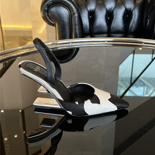 High Quality Luxury Fendi Polka Dot Horsehair Slingback Pumps product detail