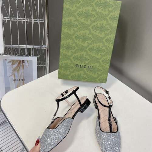 High Quality Luxury Gucci Double G Hardware Buckle Embellished Sandals – Style 74643 product detail