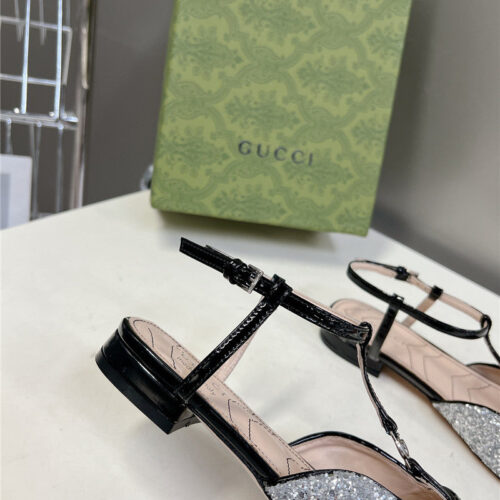 High Quality Luxury Gucci Double G Hardware Buckle Embellished Sandals – Style 74643 product detail