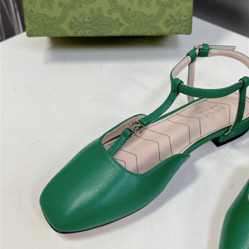 High Quality Luxury Gucci Double G Hardware Buckle Embellished Sandals – Style 07411 product detail