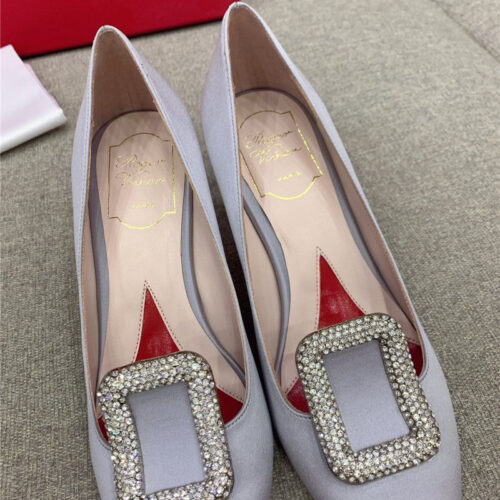 High Quality Luxury Roger Vivier Classic Diamond Buckle Silk Pumps – Style 11220 product detail