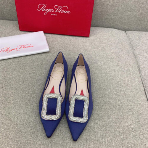 High Quality Luxury Roger Vivier Classic Diamond Buckle Silk Pumps – Style 09524 product detail