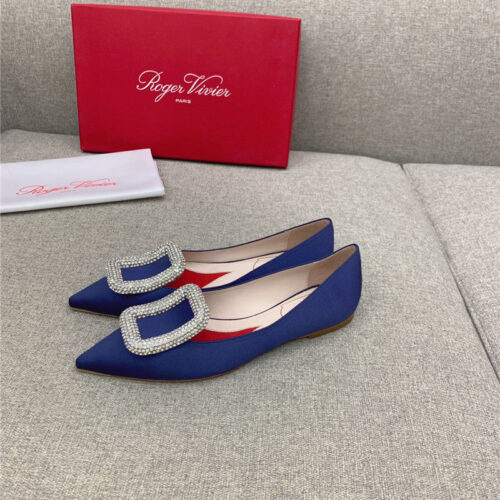 High Quality Luxury Roger Vivier Classic Diamond Buckle Silk Pumps – Style 09524 alternate view